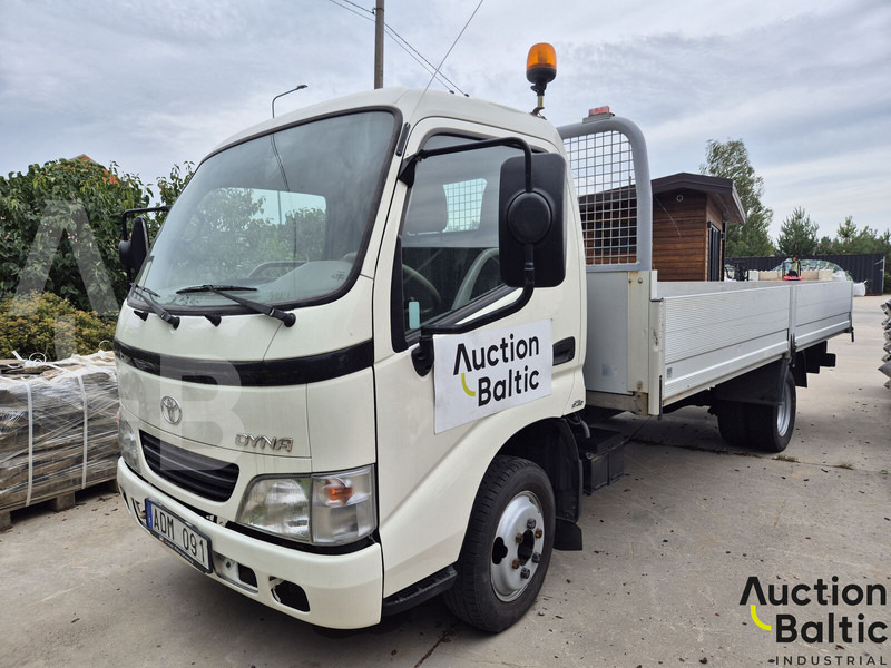 Toyota Dyna 150 - Caja abierta furgoneta: foto 1 Toyota Dyna 150 - Caja abierta furgoneta: foto 1