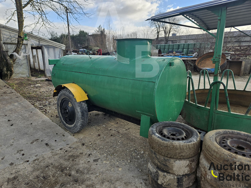 Trailer with tank - Cisterna remolque: foto 4 Trailer with tank - Cisterna remolque: foto 4