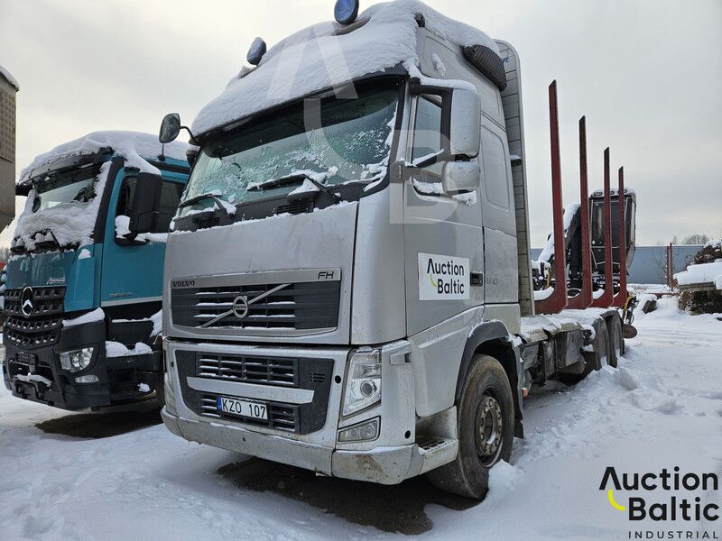 Volvo FH540 - Camión forestal: foto 1 Volvo FH540 - Camión forestal: foto 1