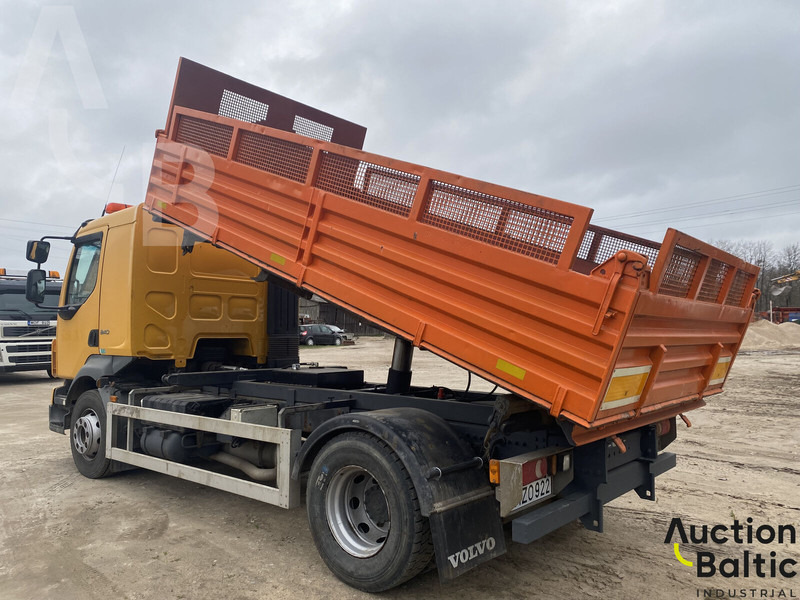 Volvo FL 240 4x2 - Volquete camión: foto 4 Volvo FL 240 4x2 - Volquete camión: foto 4