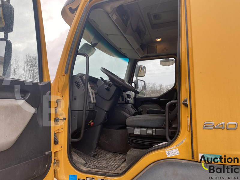 Volvo FL 240 4x2 - Volquete camión: foto 5 Volvo FL 240 4x2 - Volquete camión: foto 5
