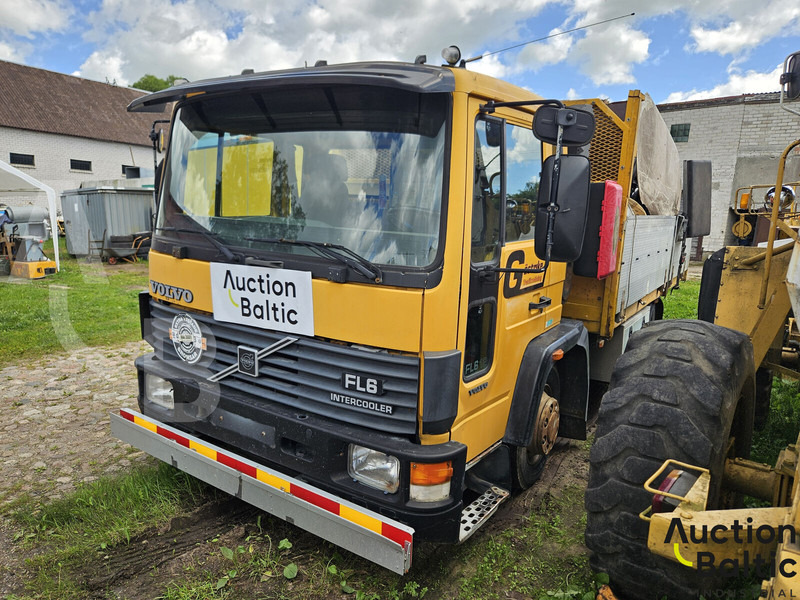 Volvo FL612 - Camión caja abierta: foto 1 Volvo FL612 - Camión caja abierta: foto 1