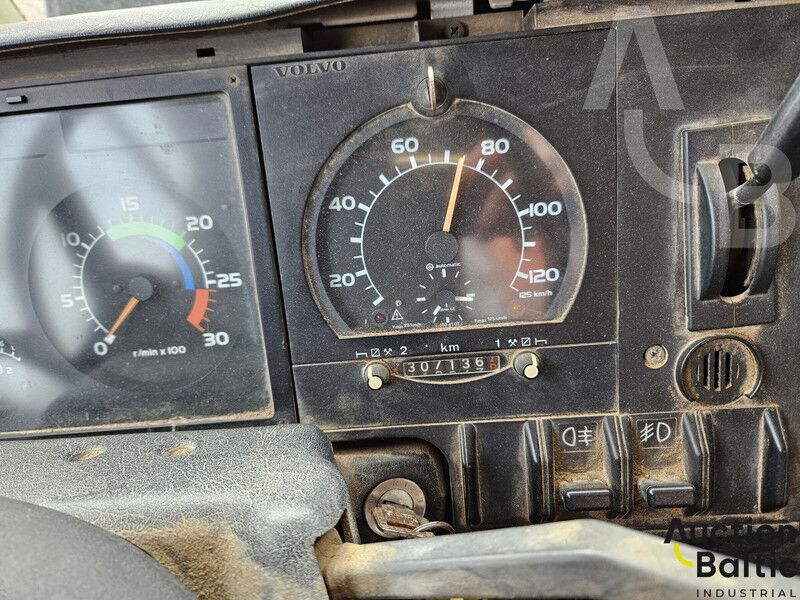 Volvo FL7-190 - Volquete camión: foto 5 Volvo FL7-190 - Volquete camión: foto 5