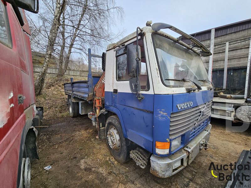 Volvo FL7-190 - Volquete camión: foto 2 Volvo FL7-190 - Volquete camión: foto 2