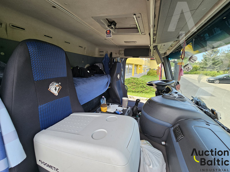 Volvo FM440 - Portavehículos camión: foto 5 Volvo FM440 - Portavehículos camión: foto 5