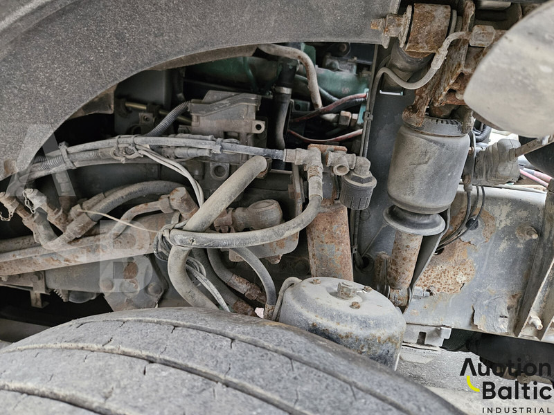 Camión hormigonera Volvo FM9: foto 15