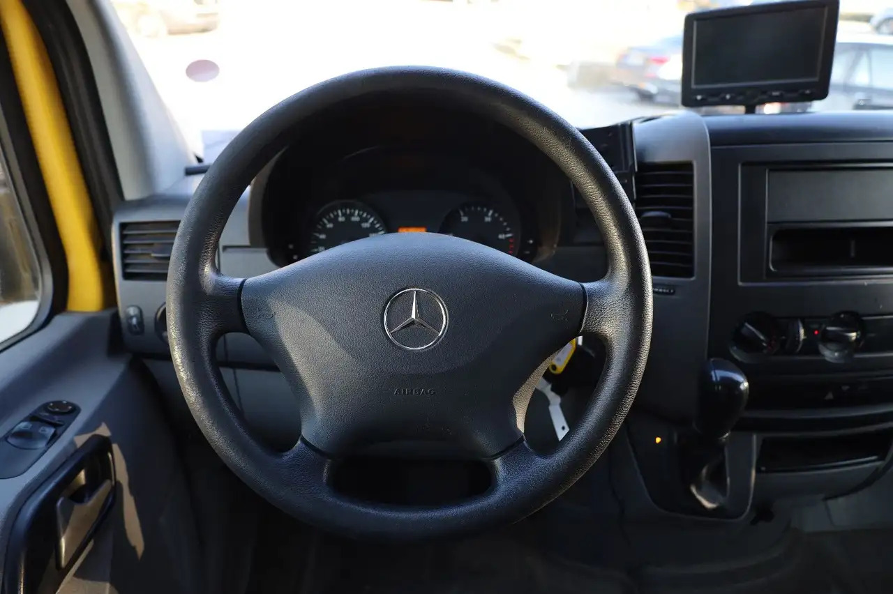 Mercedes-Benz Sprinter II Pritsche/ Koffer/Regalsystem - Furgoneta: foto 5 Mercedes-Benz Sprinter II Pritsche/ Koffer/Regalsystem - Furgoneta: foto 5