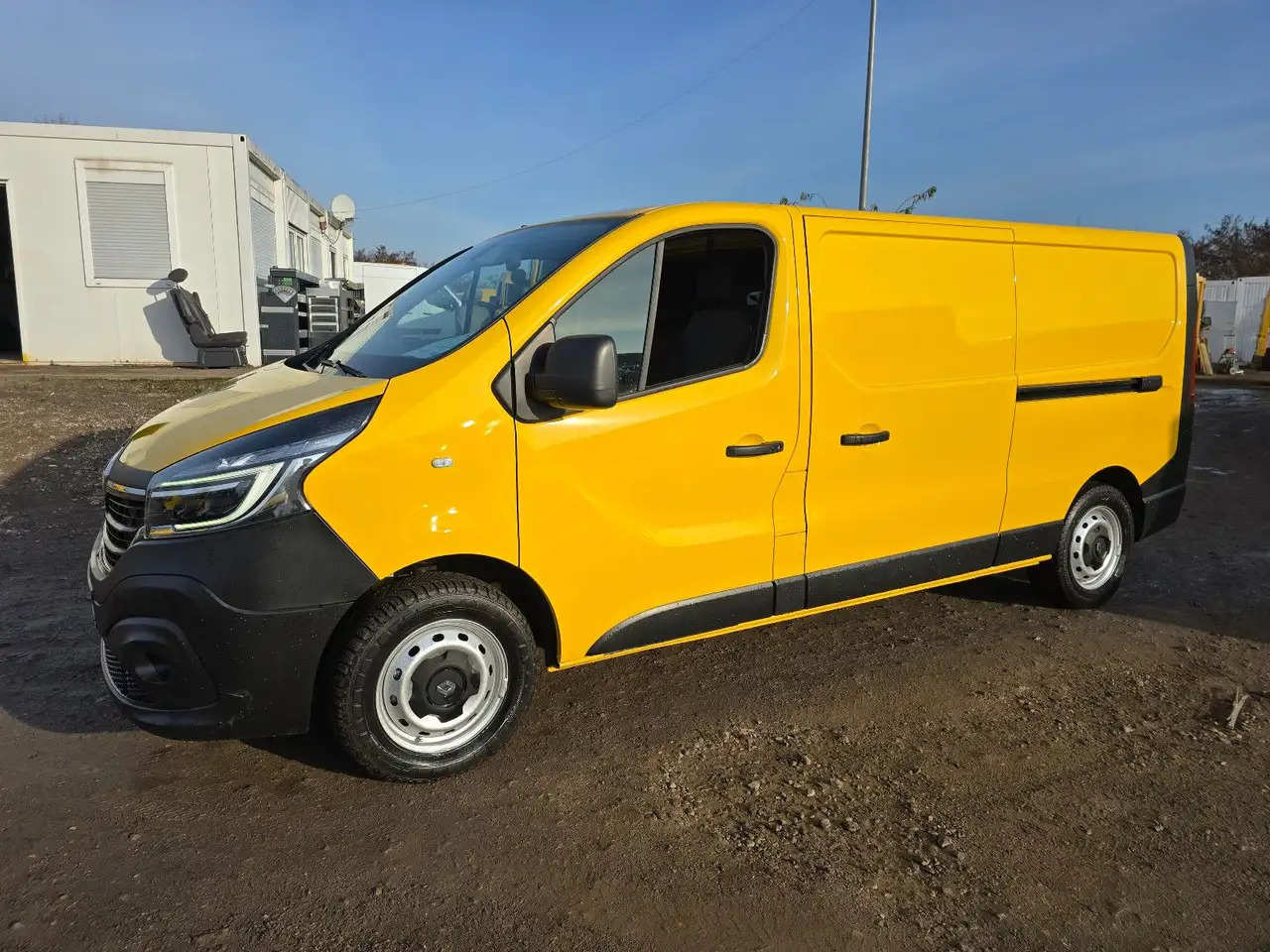 Renault Trafic Kasten L2H1 3,0t Komfort - Furgón: foto 1 Renault Trafic Kasten L2H1 3,0t Komfort - Furgón: foto 1