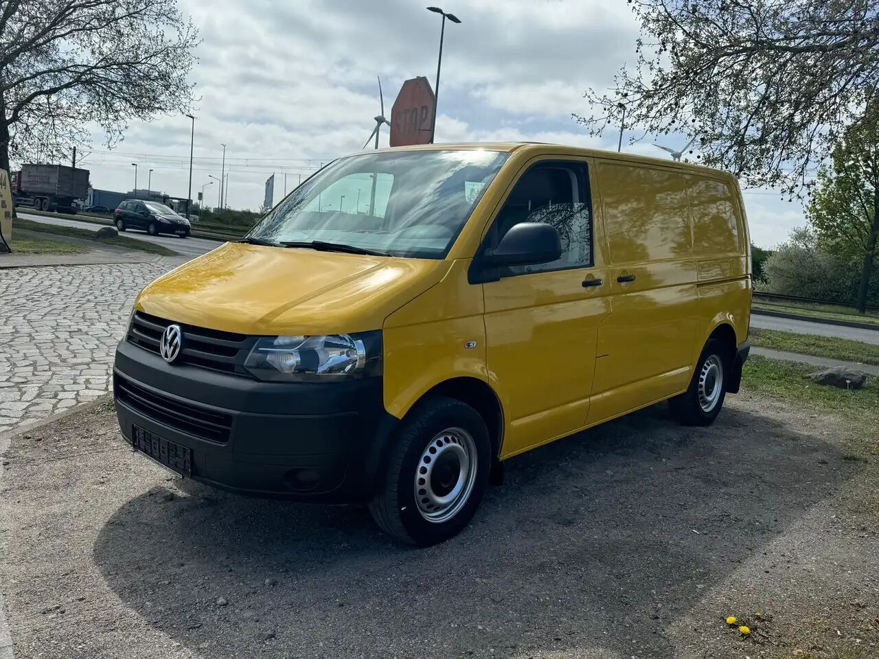 Volkswagen T5 Transporter/AUTOMATIK/ 103kW - Furgón: foto 2 Volkswagen T5 Transporter/AUTOMATIK/ 103kW - Furgón: foto 2