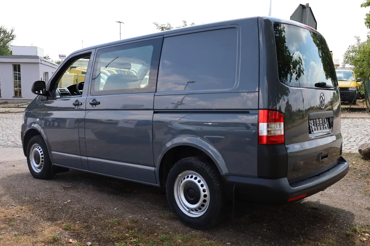 Volkswagen T5 Transporter Kasten-Kombi 2.0 TDI/EU5/5-Sitze - Coche: foto 4 Volkswagen T5 Transporter Kasten-Kombi 2.0 TDI/EU5/5-Sitze - Coche: foto 4
