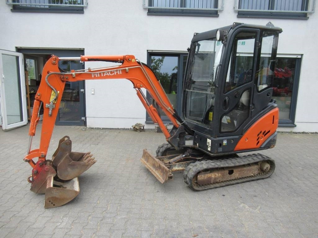 Hitachi ZX 18-3 CLR - Miniexcavadora: foto 1 Hitachi ZX 18-3 CLR - Miniexcavadora: foto 1