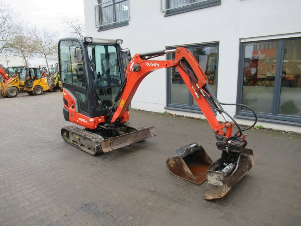 Kubota KX019-4 Schwenklöffel - Miniexcavadora: foto 4 Kubota KX019-4 Schwenklöffel - Miniexcavadora: foto 4