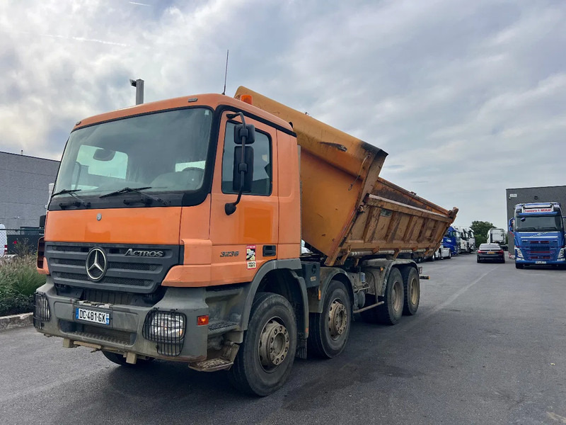 Mercedes-Benz Actros 3336 8x4 TIPPER**3 Pedals**Actros 3336** - Volquete camión: foto 2 Mercedes-Benz Actros 3336 8x4 TIPPER**3 Pedals**Actros 3336** - Volquete camión: foto 2