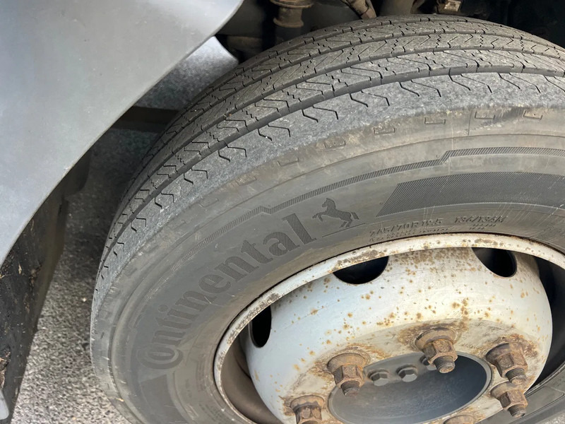 Renault Midlum 250 Verhuiswagen*D250*M250*TOP TRUCK - Camión caja cerrada: foto 4 Renault Midlum 250 Verhuiswagen*D250*M250*TOP TRUCK - Camión caja cerrada: foto 4