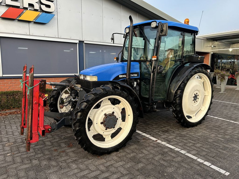 New Holland TN75S - Tractor: foto 2 New Holland TN75S - Tractor: foto 2