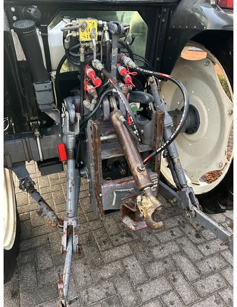 New Holland TN75S - Tractor: foto 5 New Holland TN75S - Tractor: foto 5