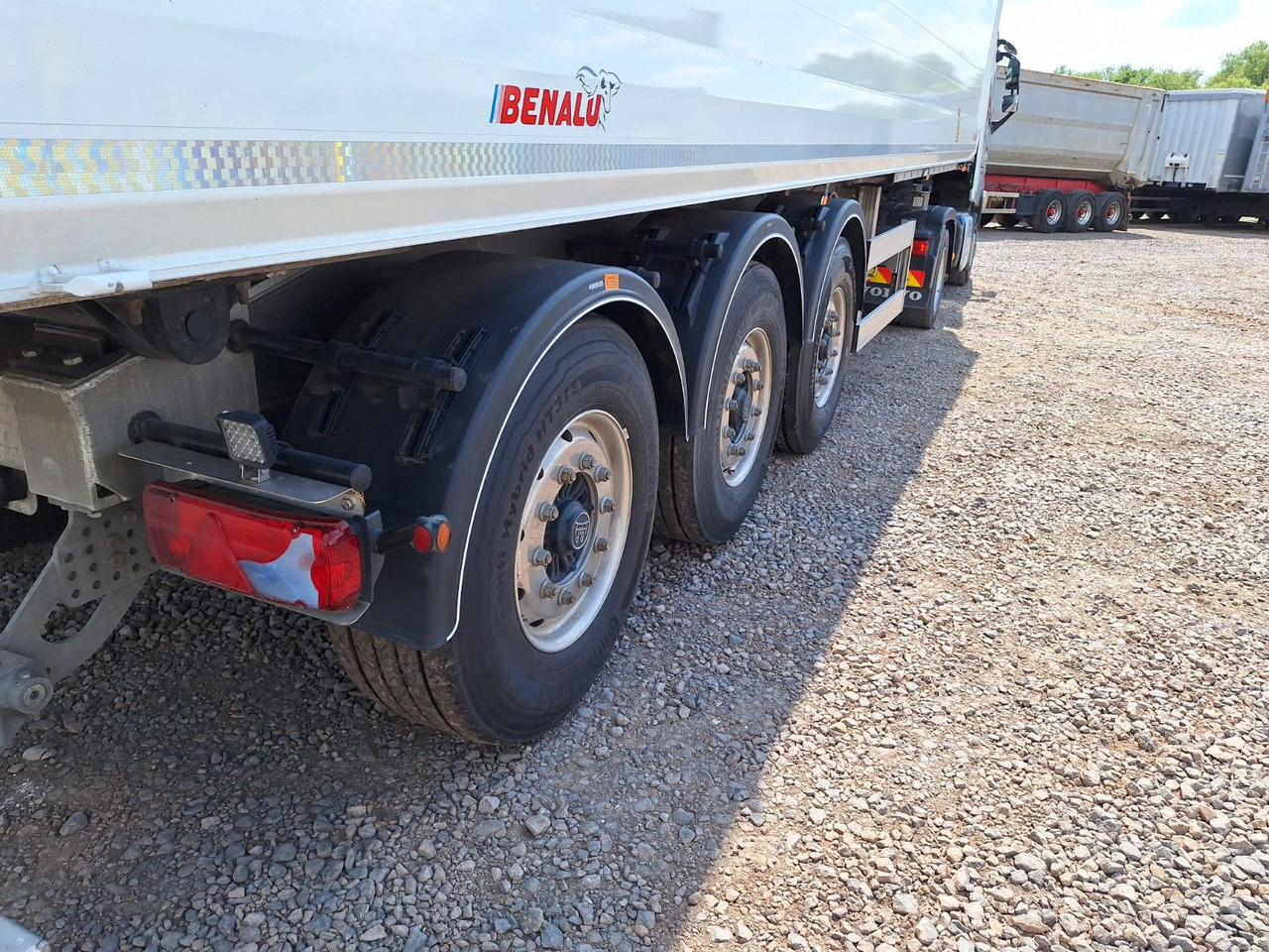 Benalu Bulkliner S 95 50m³ Kombiklappe - Volquete semirremolque: foto 4 Benalu Bulkliner S 95 50m³ Kombiklappe - Volquete semirremolque: foto 4
