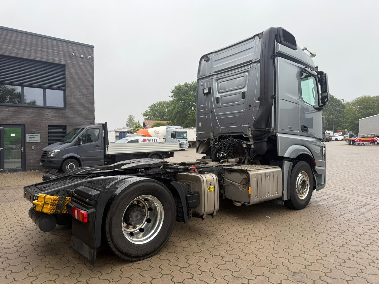 Mercedes-Benz Actros 1851 LS 4x2 Hydraulik Alu Felgen - Cabeza tractora: foto 4 Mercedes-Benz Actros 1851 LS 4x2 Hydraulik Alu Felgen - Cabeza tractora: foto 4