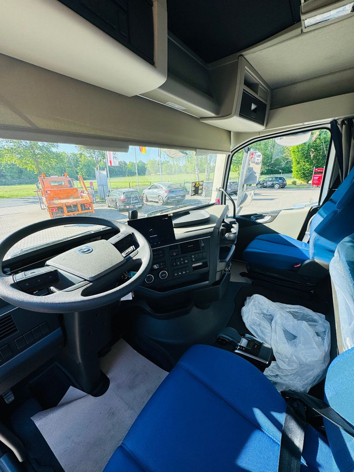 Camión, Camión grúa Volvo FH 500 8x2 mit F710RA.2.27 L426 und V20 Winde: foto 12 Camión, Camión grúa Volvo FH 500 8x2 mit F710RA.2.27 L426 und V20 Winde: foto 12