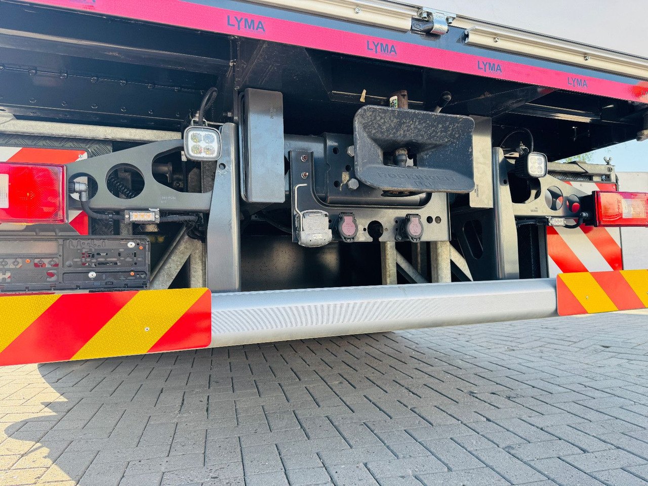 Camión, Camión grúa Volvo FH 500 8x2 mit F710RA.2.27 L426 und V20 Winde: foto 6 Camión, Camión grúa Volvo FH 500 8x2 mit F710RA.2.27 L426 und V20 Winde: foto 6