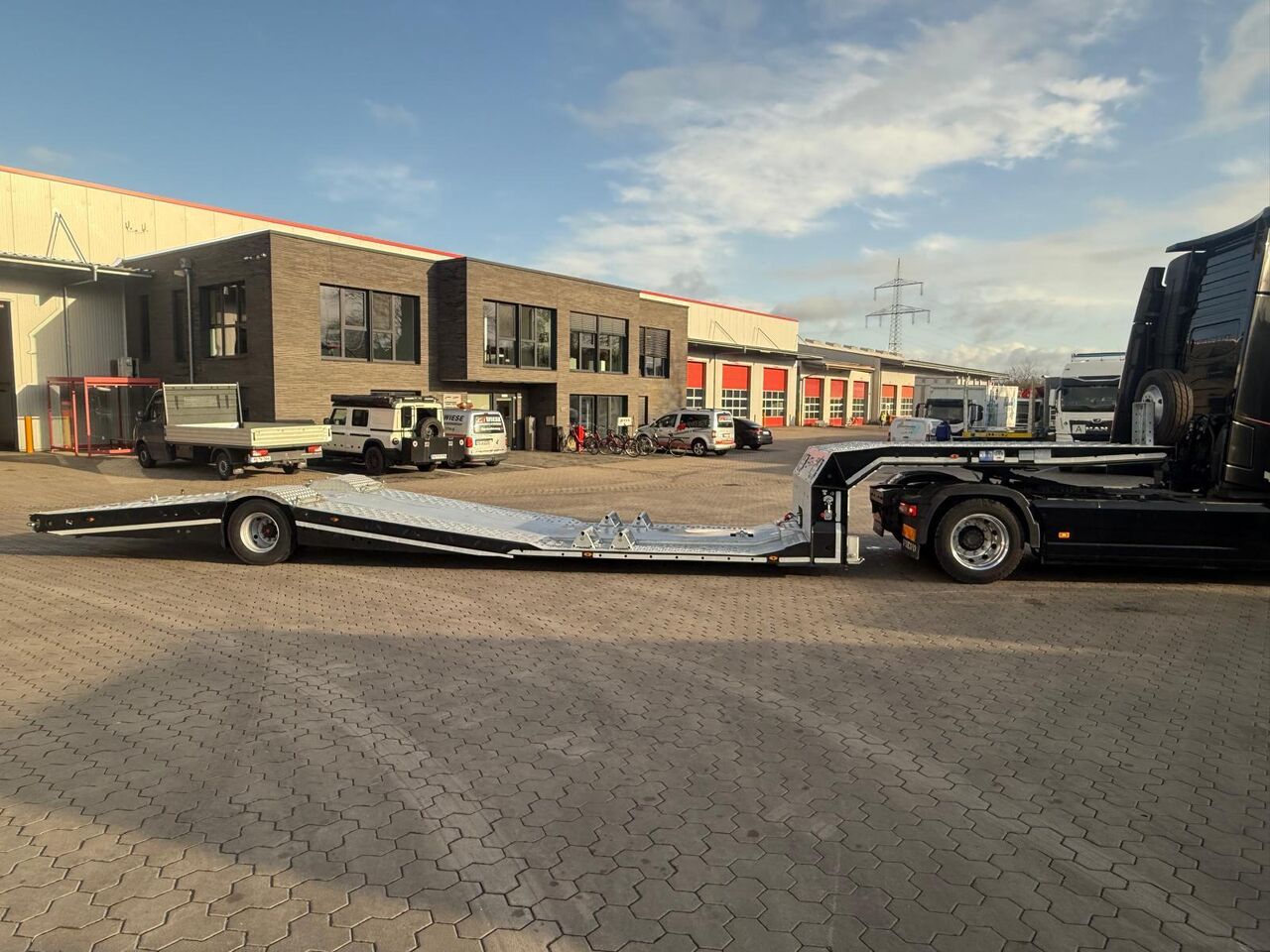 Eroglu Truck/Car Transporter in stock - Portavehículos semirremolque: foto 2 Eroglu Truck/Car Transporter in stock - Portavehículos semirremolque: foto 2