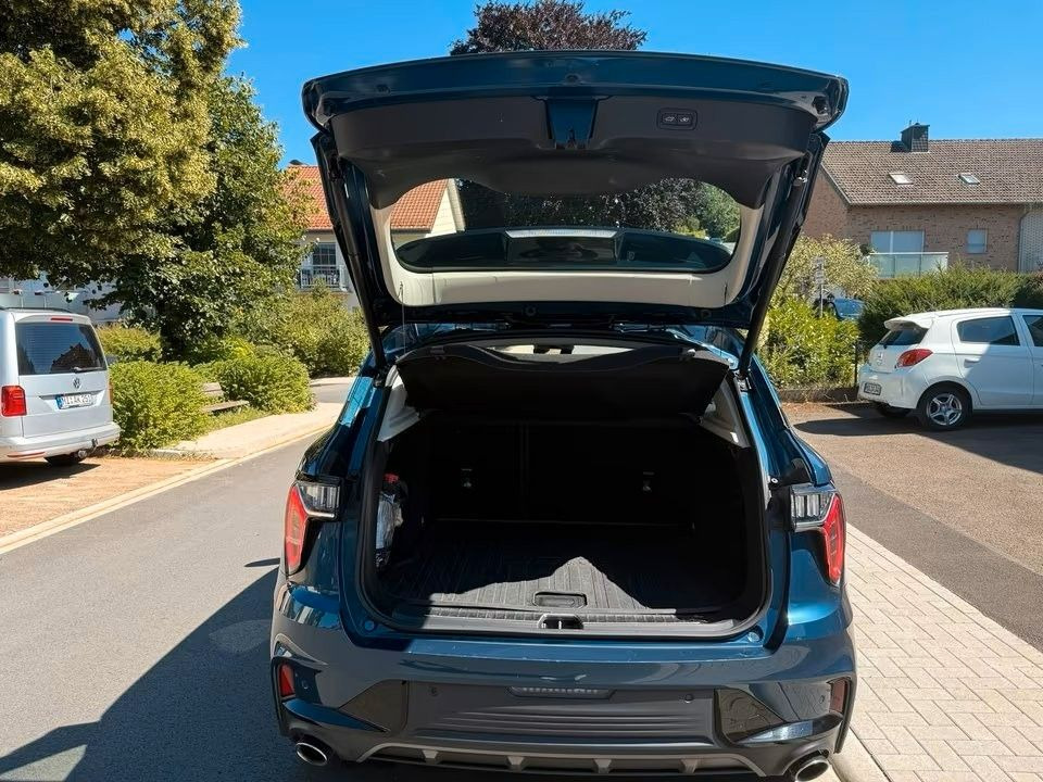 Lynk&Co 1.5 HEV Pano/SHZ/Navi/ Cam/PDC - SUV/ Todoterreno: foto 5 Lynk&Co 1.5 HEV Pano/SHZ/Navi/ Cam/PDC - SUV/ Todoterreno: foto 5