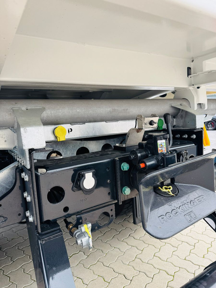 MAN 18.320 4x2 mit Fassi Ladekran Sofort Verfügbar - Volquete camión, Camión grúa: foto 5 MAN 18.320 4x2 mit Fassi Ladekran Sofort Verfügbar - Volquete camión, Camión grúa: foto 5