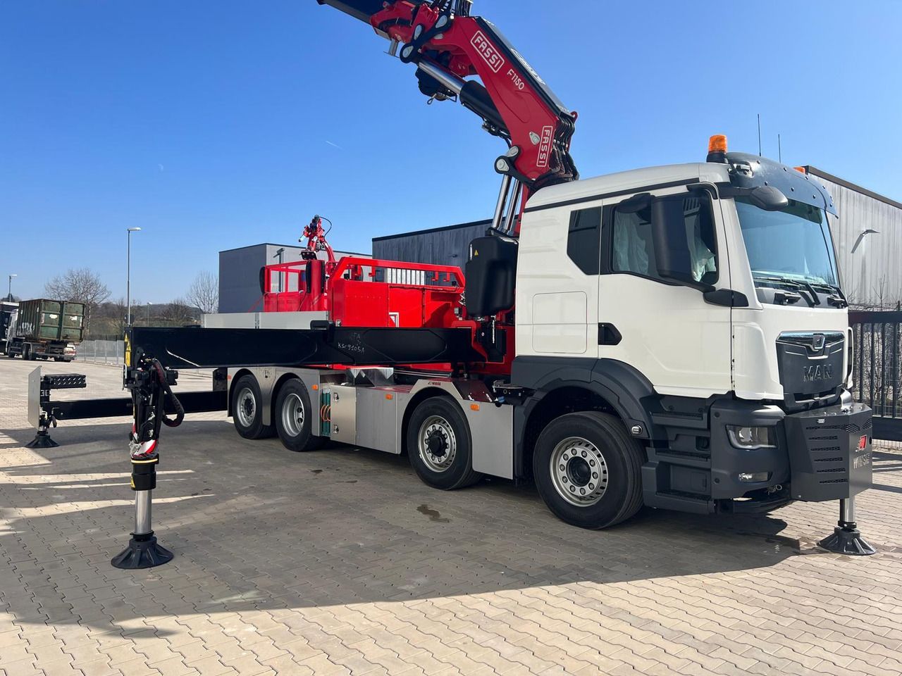 MAN 8x4 mit F1150RA.2.28 L616 Winde - Camión grúa: foto 2 MAN 8x4 mit F1150RA.2.28 L616 Winde - Camión grúa: foto 2