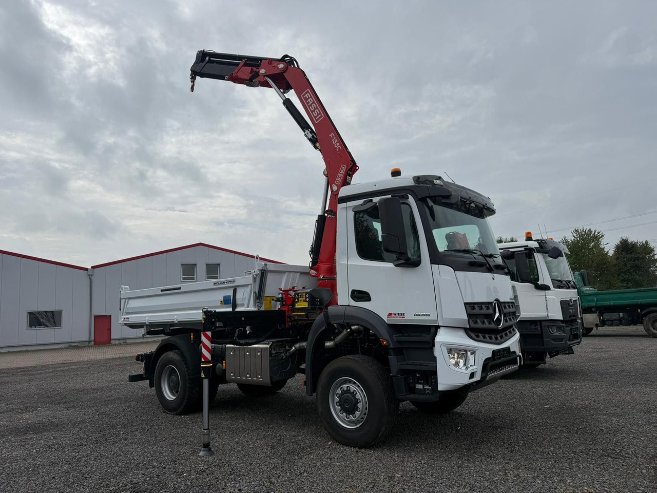 Leasing financiero de  Mercedes-Benz Arocs 1835  4x4 Allrad Fassi F135 Kran Kipper leasing Mercedes-Benz Arocs 1835  4x4 Allrad Fassi F135 Kran Kipper: foto 6