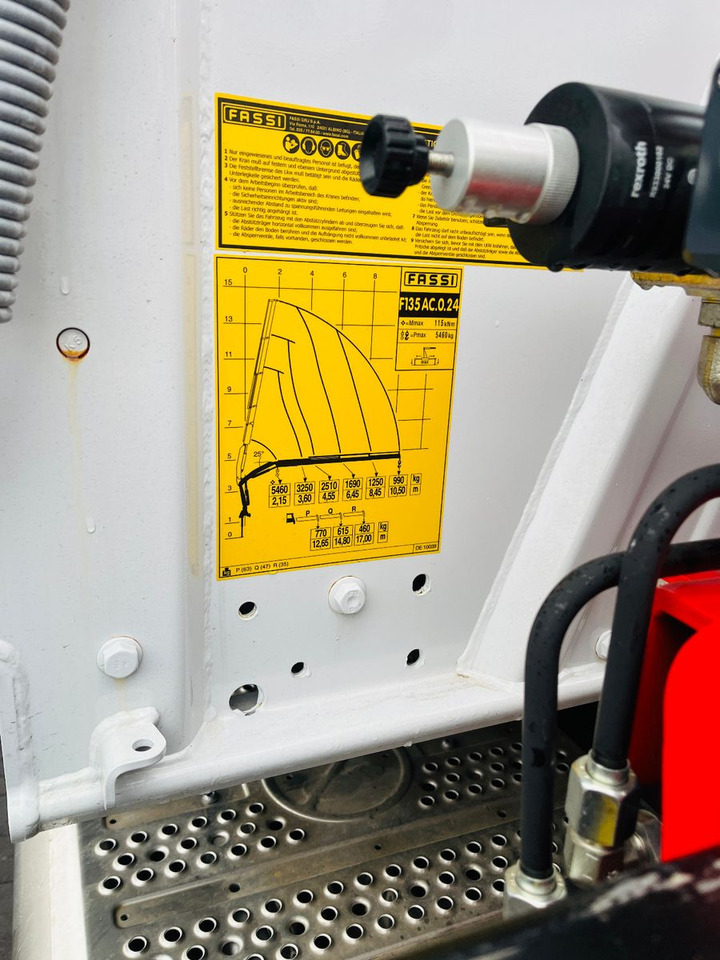 Mercedes-Benz Arocs 1835 4x4 Meiller Fassi Kran Kipper - Volquete camión, Camión grúa: foto 4 Mercedes-Benz Arocs 1835 4x4 Meiller Fassi Kran Kipper - Volquete camión, Camión grúa: foto 4