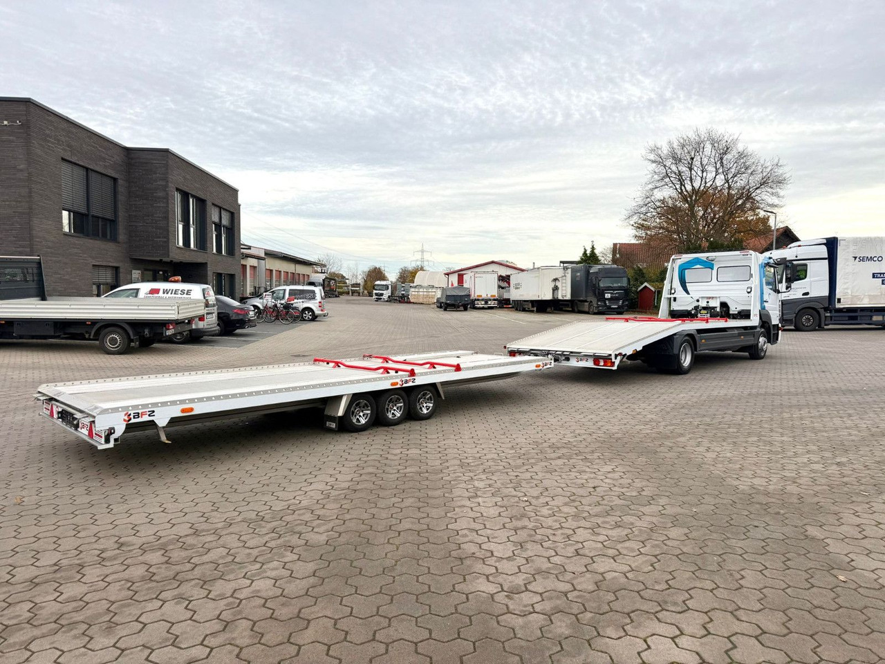 Mercedes-Benz Atego 918L Autotransporter mit BFZ Anhänger - Portavehículos camión: foto 5 Mercedes-Benz Atego 918L Autotransporter mit BFZ Anhänger - Portavehículos camión: foto 5