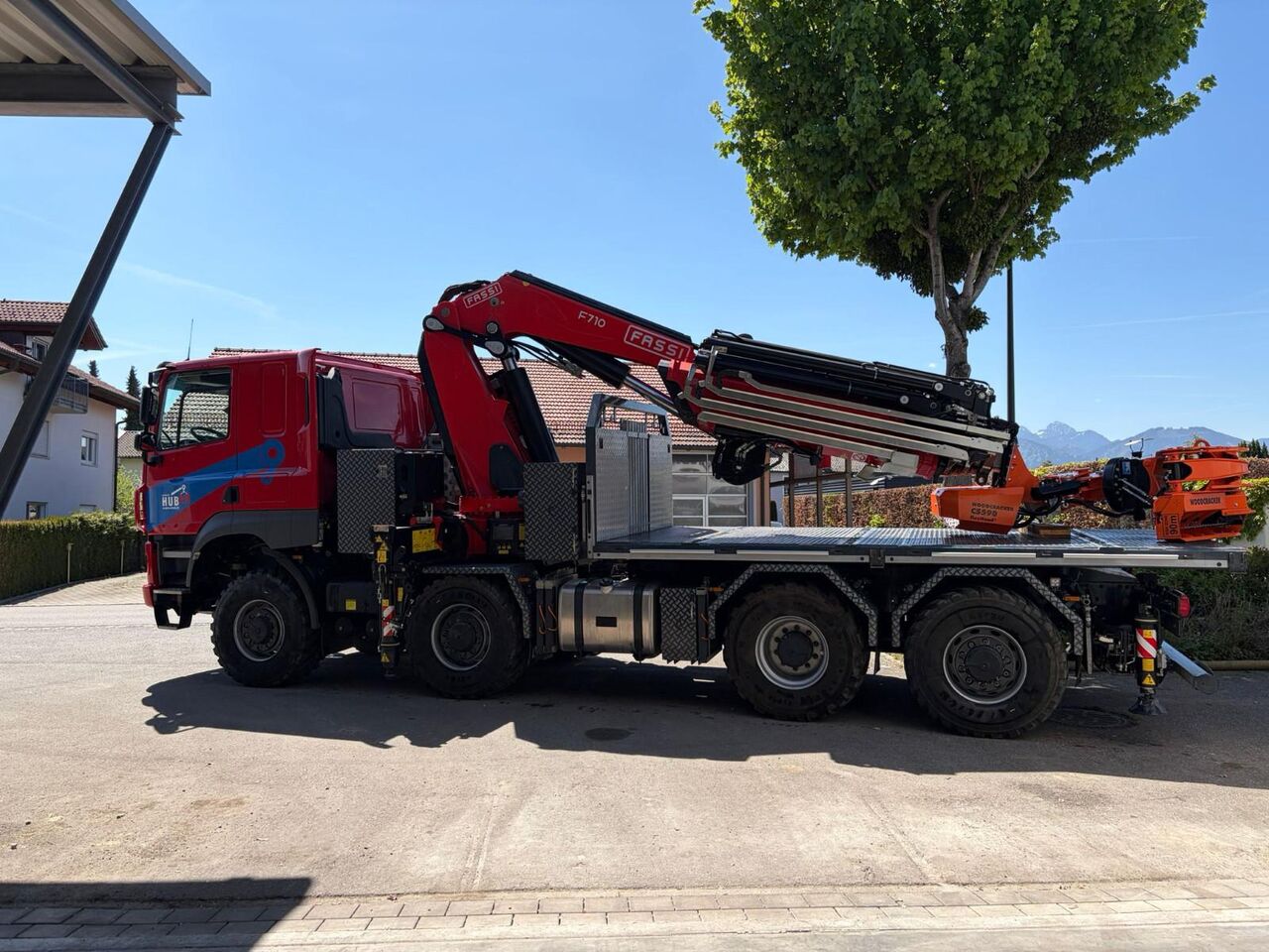 Tatra Phoenix 8x8 mit Fassi F710 + Woodcracker CS590 - Camión caja abierta, Camión grúa: foto 2 Tatra Phoenix 8x8 mit Fassi F710 + Woodcracker CS590 - Camión caja abierta, Camión grúa: foto 2