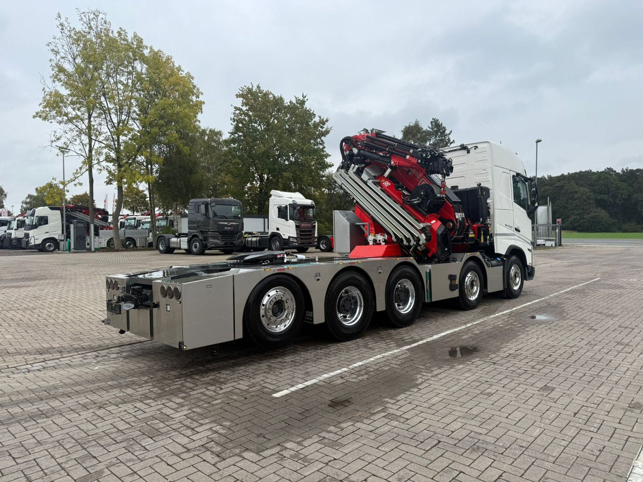 Volvo FH540 10x4 mit F1150 Ladekran, Sattelzugmaschine - Camión grúa: foto 3 Volvo FH540 10x4 mit F1150 Ladekran, Sattelzugmaschine - Camión grúa: foto 3