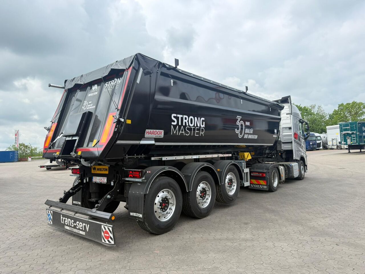 Wielton NW-3 Stahl Kippmulde 30 m³ Hardox - Volquete semirremolque: foto 2 Wielton NW-3 Stahl Kippmulde 30 m³ Hardox - Volquete semirremolque: foto 2