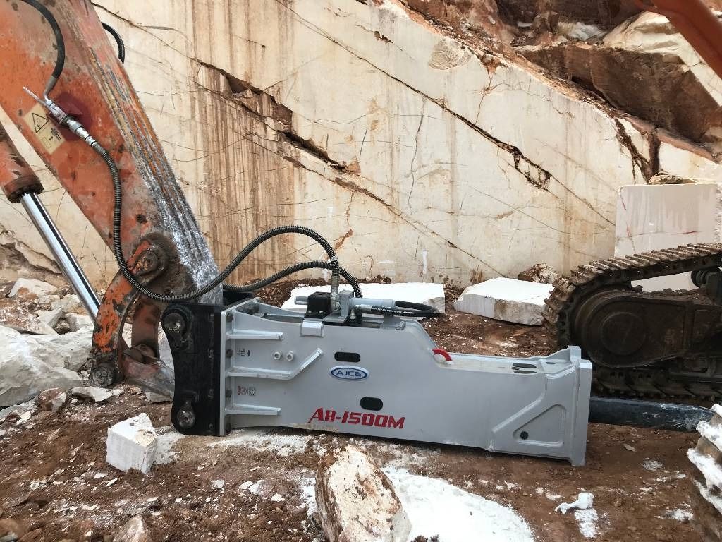 AJCE AB1500M 4400kg HAMMER/ ROCKBREAKER - Martillo hidráulico para Maquinaria de construcción: foto 3 AJCE AB1500M 4400kg HAMMER/ ROCKBREAKER - Martillo hidráulico para Maquinaria de construcción: foto 3