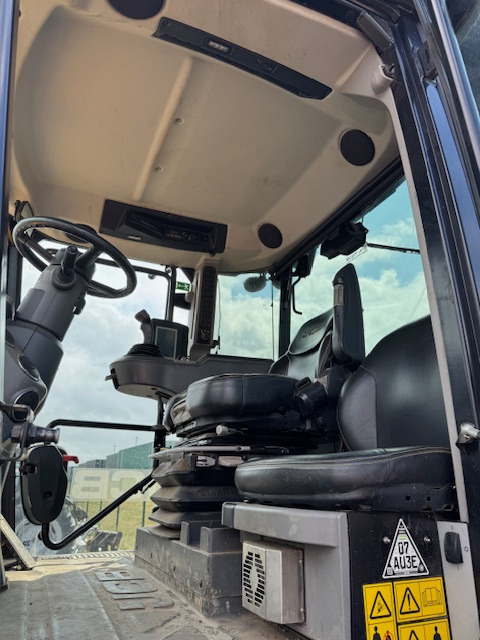 Tractor JCB 4220 fastrac: foto 8