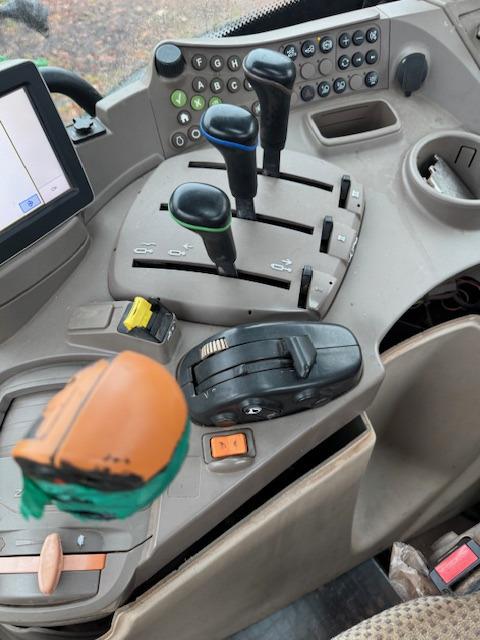 JOHN DEERE 6140R - Tractor: foto 5 JOHN DEERE 6140R - Tractor: foto 5