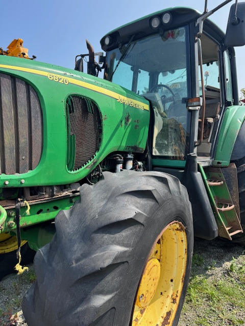 JOHN DEERE 6820 - Tractor: foto 3 JOHN DEERE 6820 - Tractor: foto 3