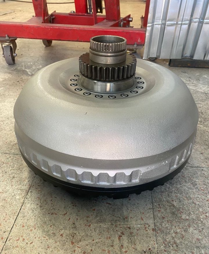 Volvo F12 VT2506 ,PT P2606 ( ) VOE11418972 Volvo VOLVO F12 FL12 FM9 FM12 11418972 articulated dump - Transmisión para Dúmper articulado: foto 3 Volvo F12 VT2506 ,PT P2606 ( ) VOE11418972 Volvo VOLVO F12 FL12 FM9 FM12 11418972 articulated dump - Transmisión para Dúmper articulado: foto 3