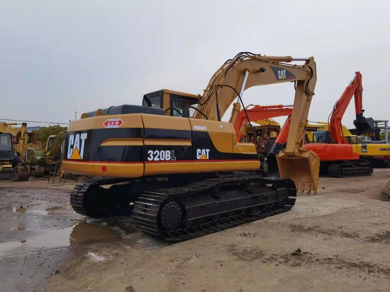 CATERPILLAR 320BL - Excavadora de cadenas: foto 5 CATERPILLAR 320BL - Excavadora de cadenas: foto 5