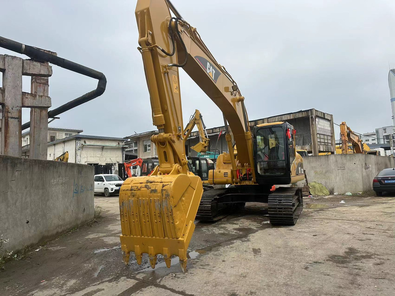 Leasing financiero de CATERPILLAR 320C 320B 320BL 325B leasing CATERPILLAR 320C 320B 320BL 325B: foto 6