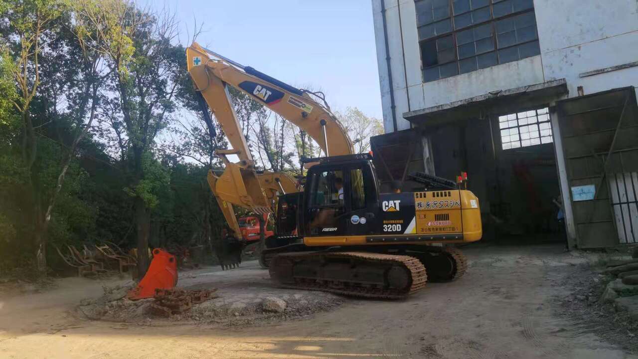 CATERPILLAR 320D - Excavadora de cadenas: foto 1 CATERPILLAR 320D - Excavadora de cadenas: foto 1