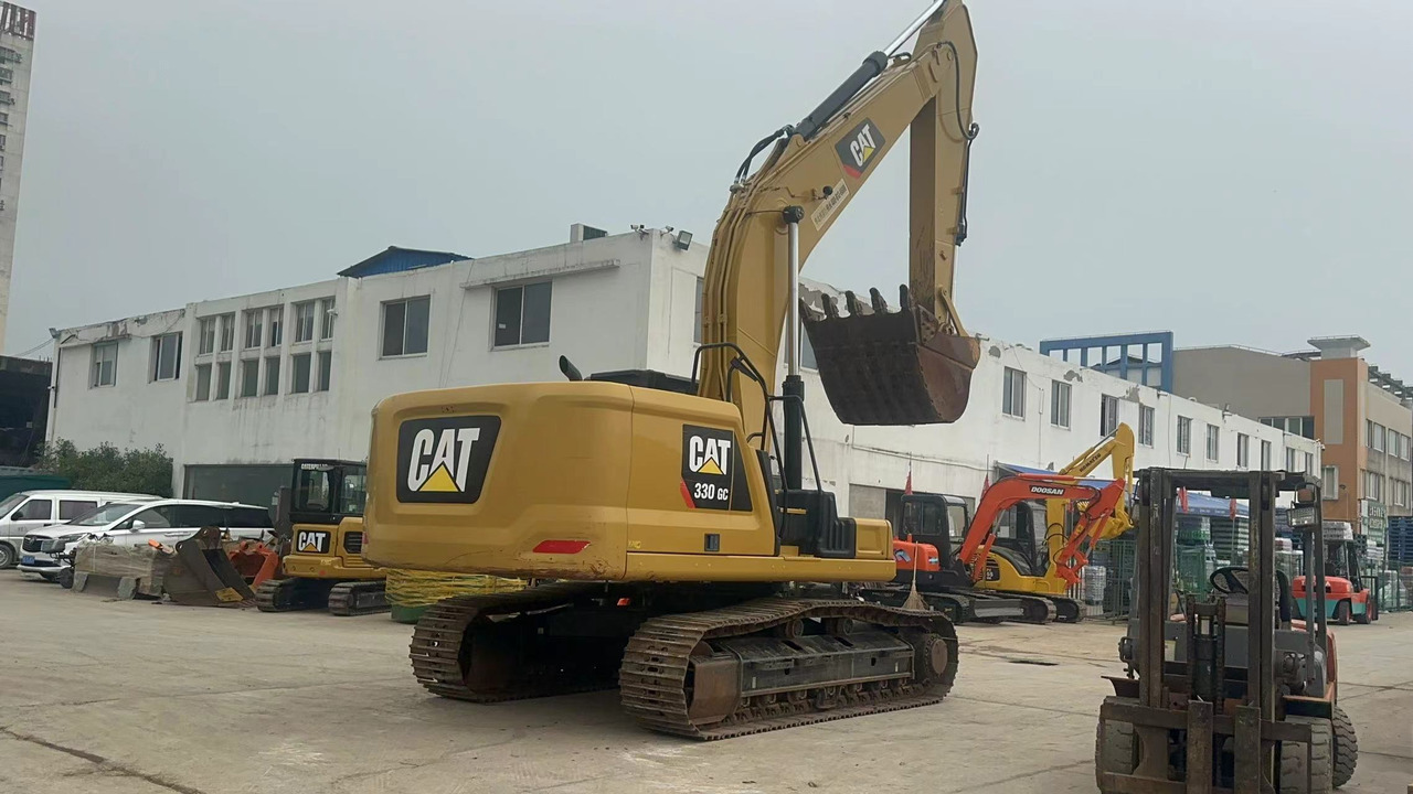 CATERPILLAR 330GC - Excavadora de cadenas: foto 1 CATERPILLAR 330GC - Excavadora de cadenas: foto 1