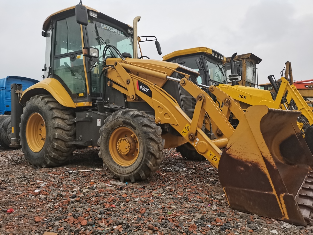 CATERPILLAR 420F - Retroexcavadora: foto 1 CATERPILLAR 420F - Retroexcavadora: foto 1