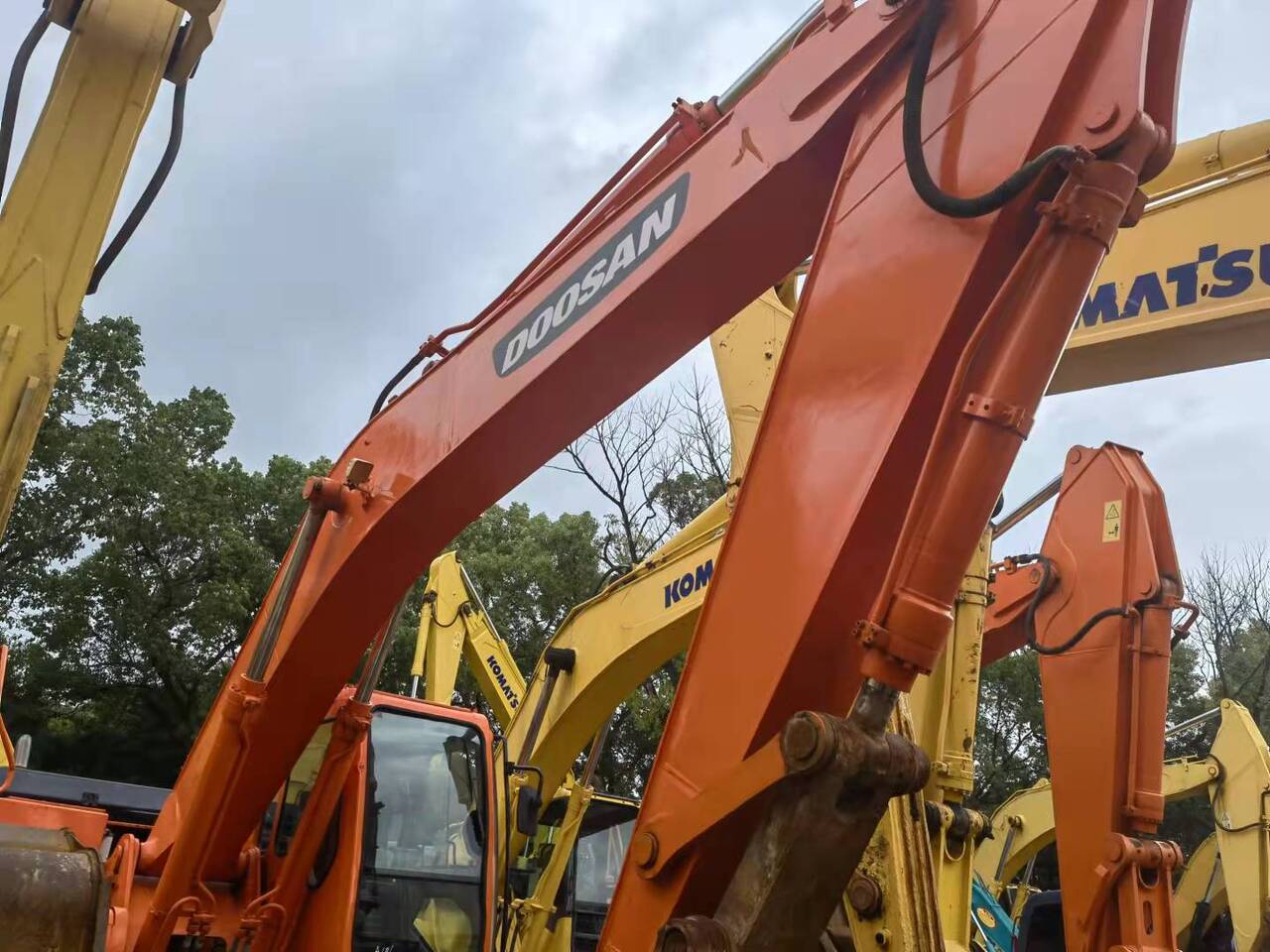 DOOSAN DH300 - Excavadora de cadenas: foto 4 DOOSAN DH300 - Excavadora de cadenas: foto 4