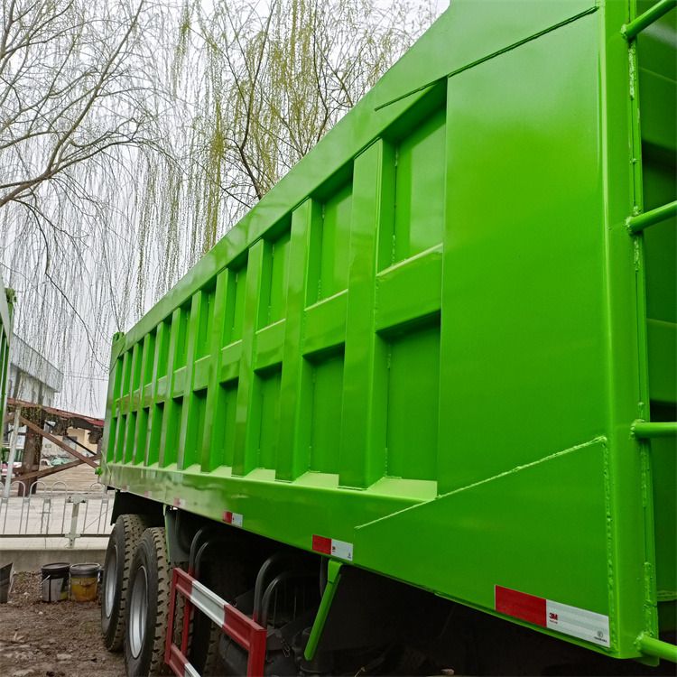 HOWO 8x4 375hp-HOWO Tipper - Volquete camión: foto 3 HOWO 8x4 375hp-HOWO Tipper - Volquete camión: foto 3