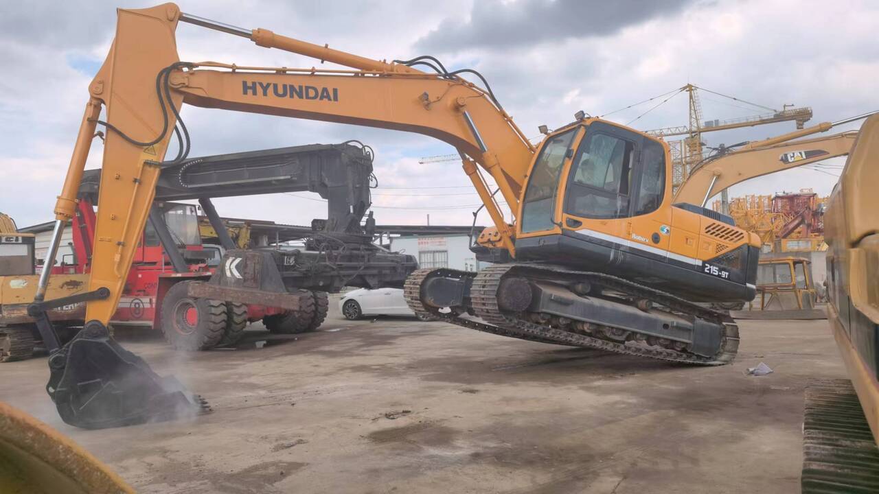HYUNDAI R215-9T - Excavadora de cadenas: foto 4 HYUNDAI R215-9T - Excavadora de cadenas: foto 4