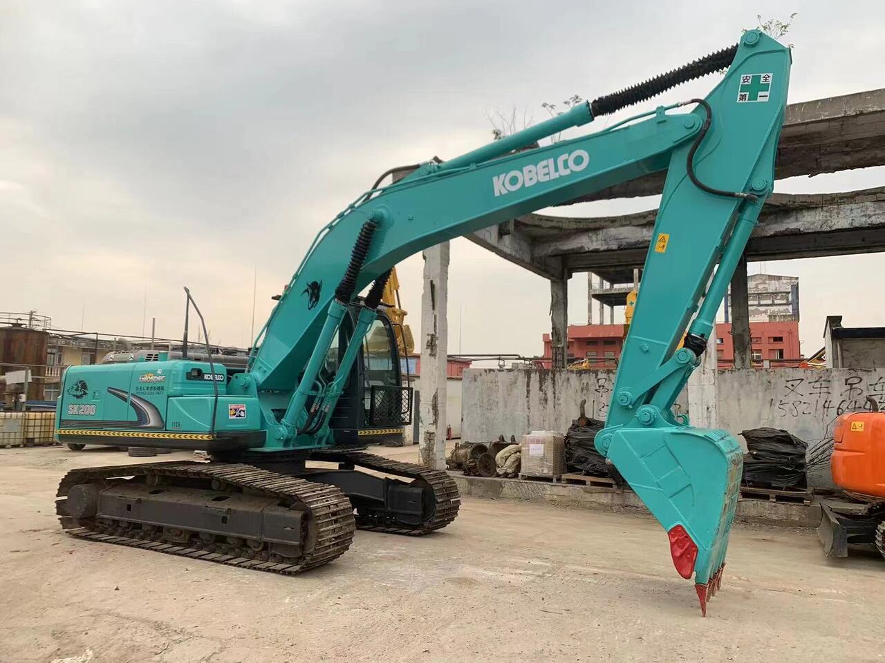 KOBELCO SK200-8 - Excavadora de cadenas: foto 3 KOBELCO SK200-8 - Excavadora de cadenas: foto 3