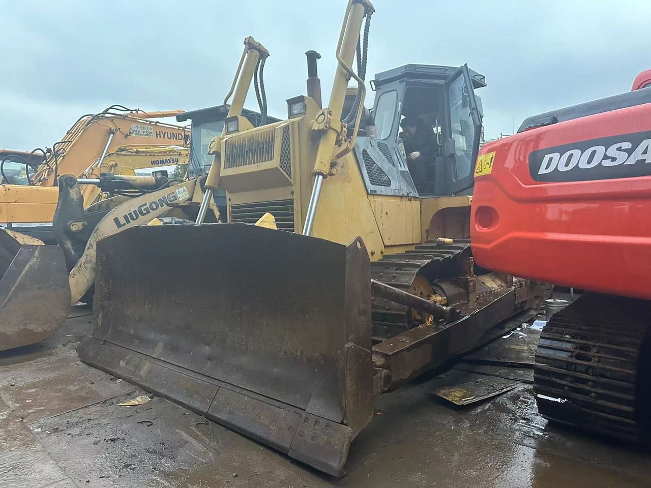 KOMATSU D85 - Bulldozer: foto 4 KOMATSU D85 - Bulldozer: foto 4