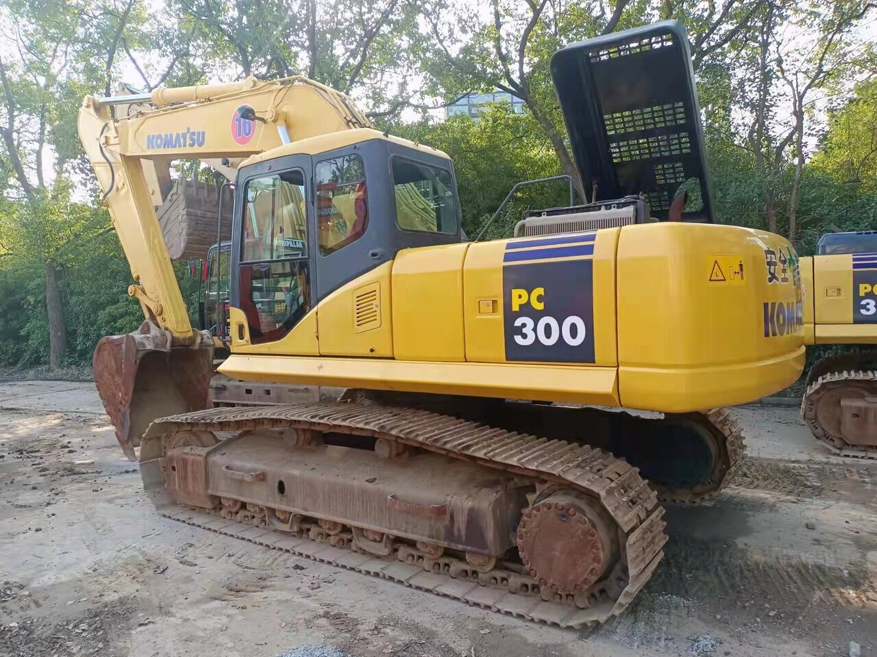 KOMATSU PC300 - Excavadora de cadenas: foto 1 KOMATSU PC300 - Excavadora de cadenas: foto 1